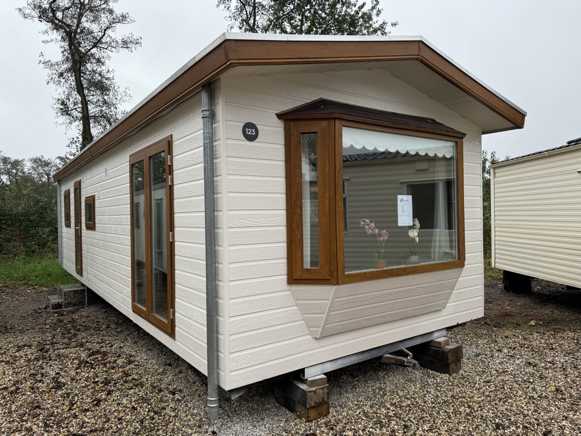 Continental Chalet Spiegelbeeld 10 x 3.70 m CV