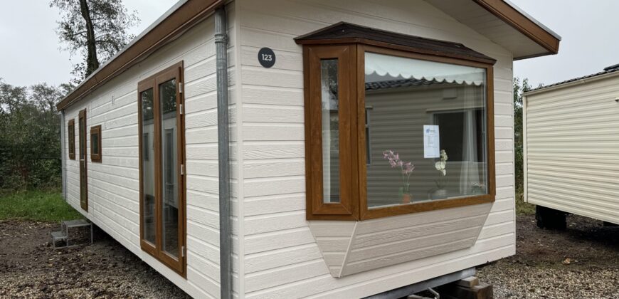 Continental Chalet Spiegelbeeld 10 x 3.70 m CV