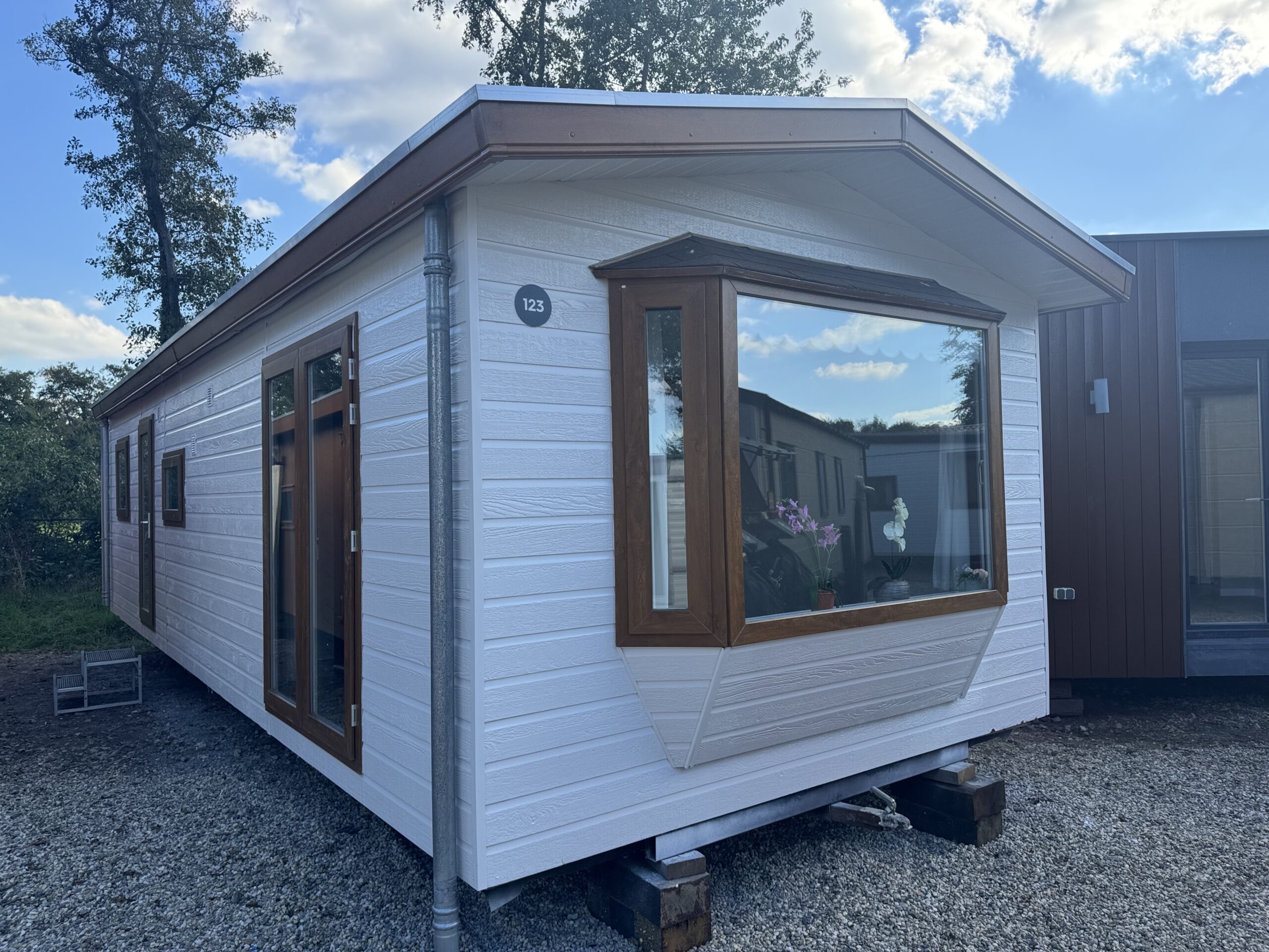 Continental Chalet Spiegelbeeld 10 x 3.70 m CV