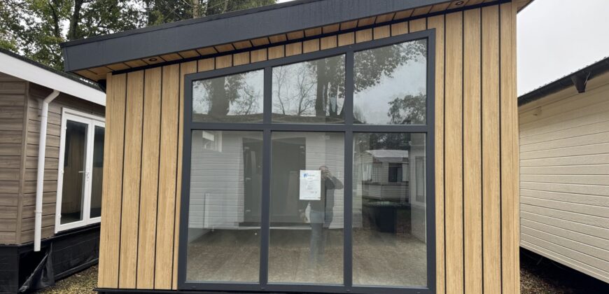 Chalet Lessenaar 12 x 4 m Nieuw