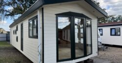 Klein Paradijs Chalet 11 x 3.70 m