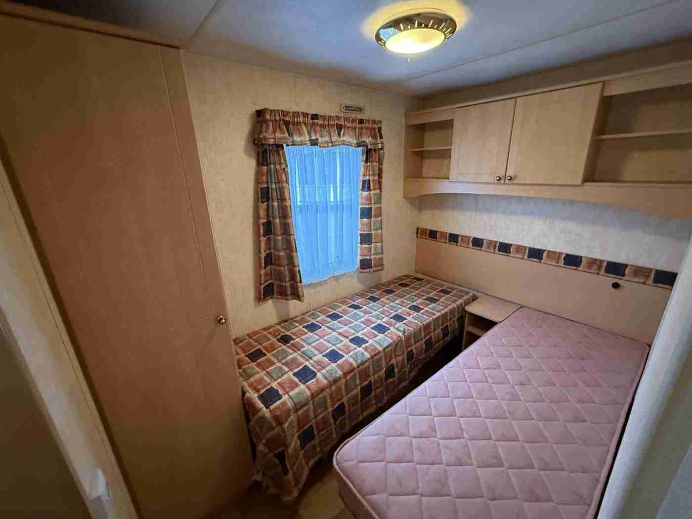 BK Bluebird Parkstone 11 x 3.70 m