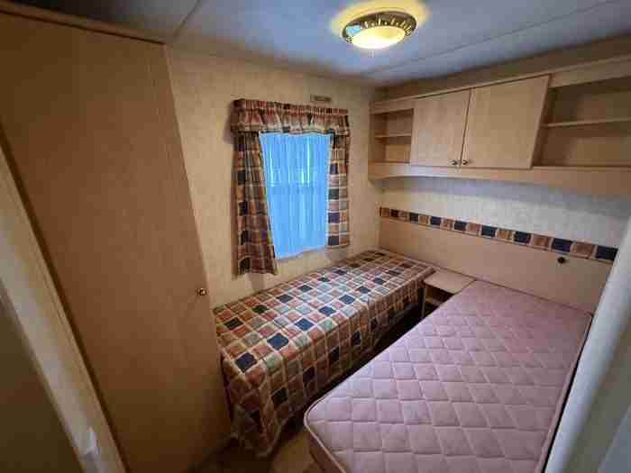 BK Bluebird Parkstone 11 x 3.70 m