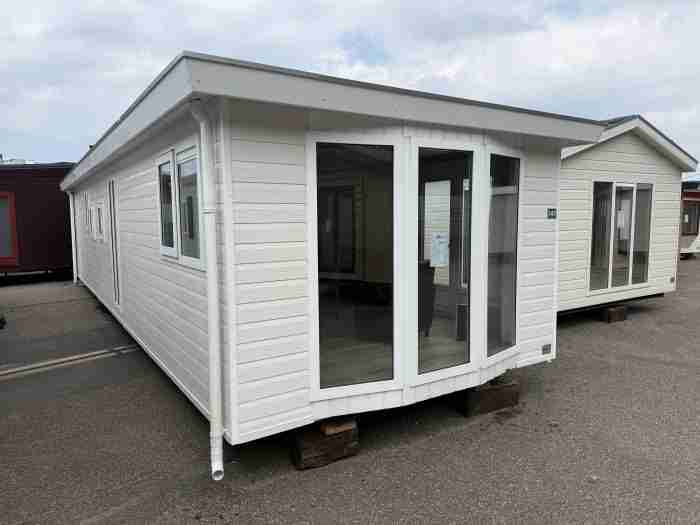 Continental Chalet 12.10 x 3.70 m