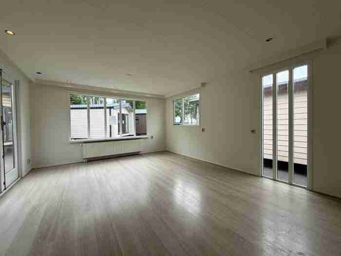 Woonwagen / Chalet 11.20 x 4.10 m foto 12