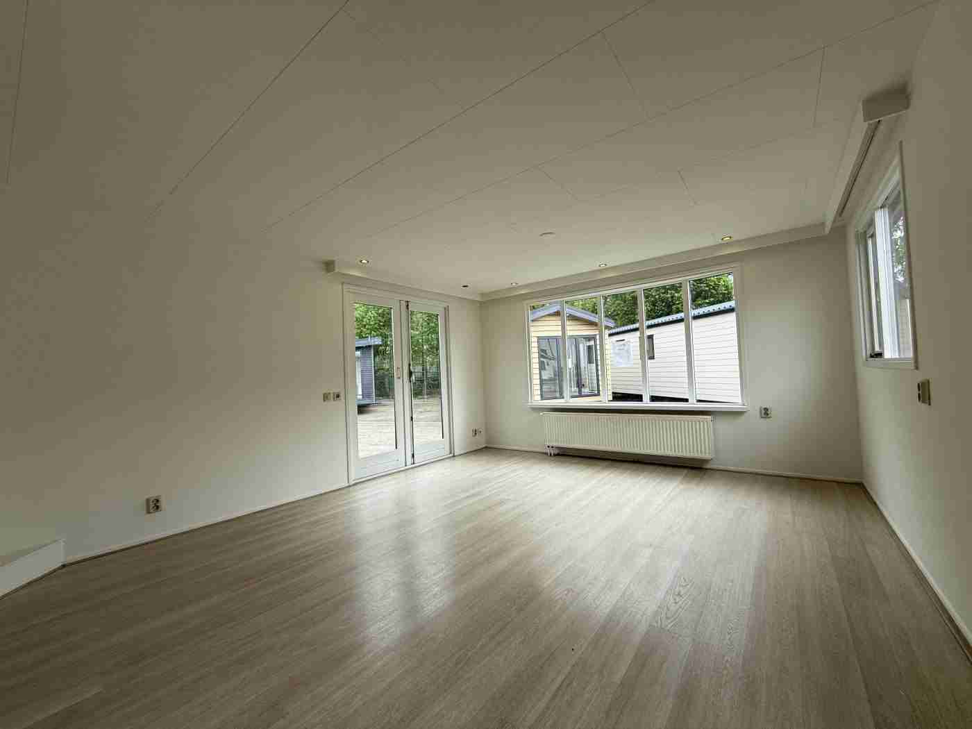 Woonwagen / Chalet 11.20 x 4.10 m foto 11