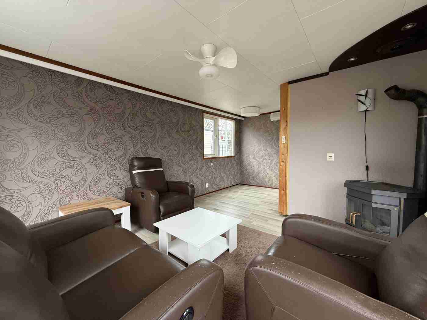Kunststof Chalet 10.30 x 3.60 m foto 8
