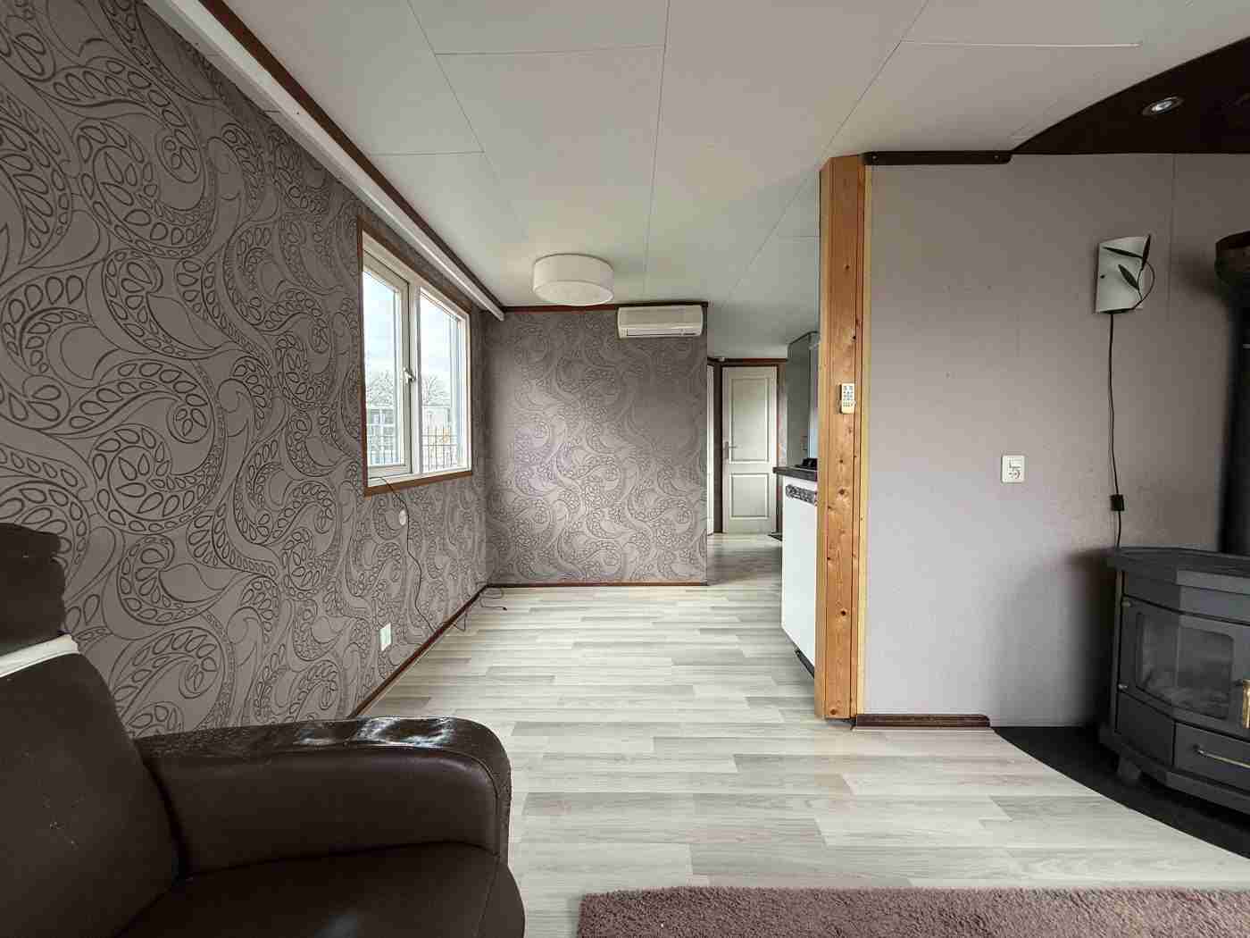 Kunststof Chalet 10.30 x 3.60 m foto 6