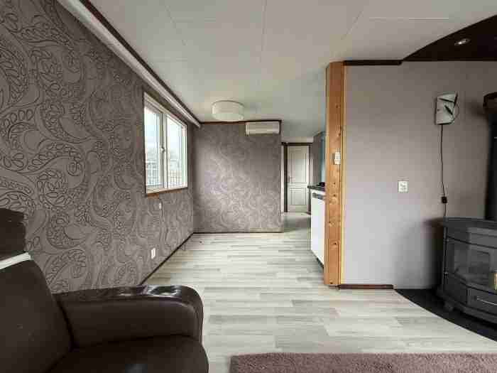 Kunststof Chalet 10.30 x 3.60 m foto 6