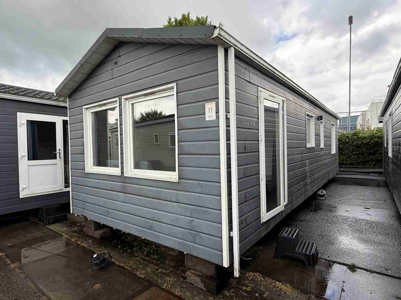 Kunststof Chalet 10.70 x 4 m foto 16
