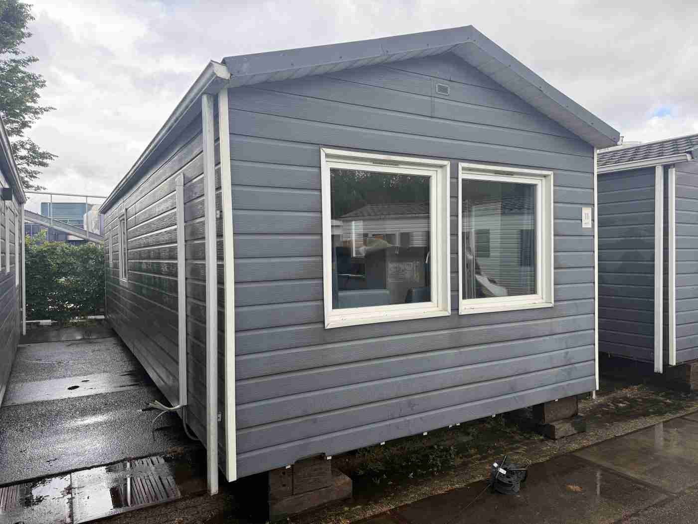 Kunststof Chalet 10.70 x 4 m foto 14