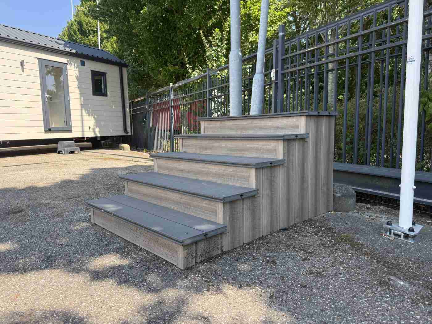 Kunststof opstap Chalet / Stacaravan foto 4