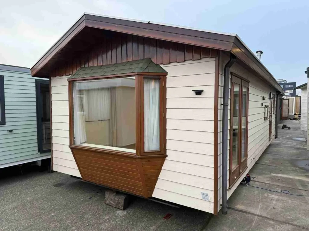 Canexel Chalet 10.20 x 4.20 m – foto 1