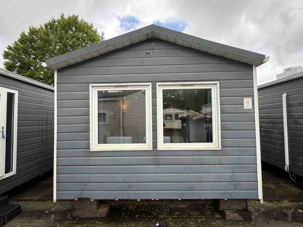 Kunststof Chalet 10.70 x 4 m – foto 2