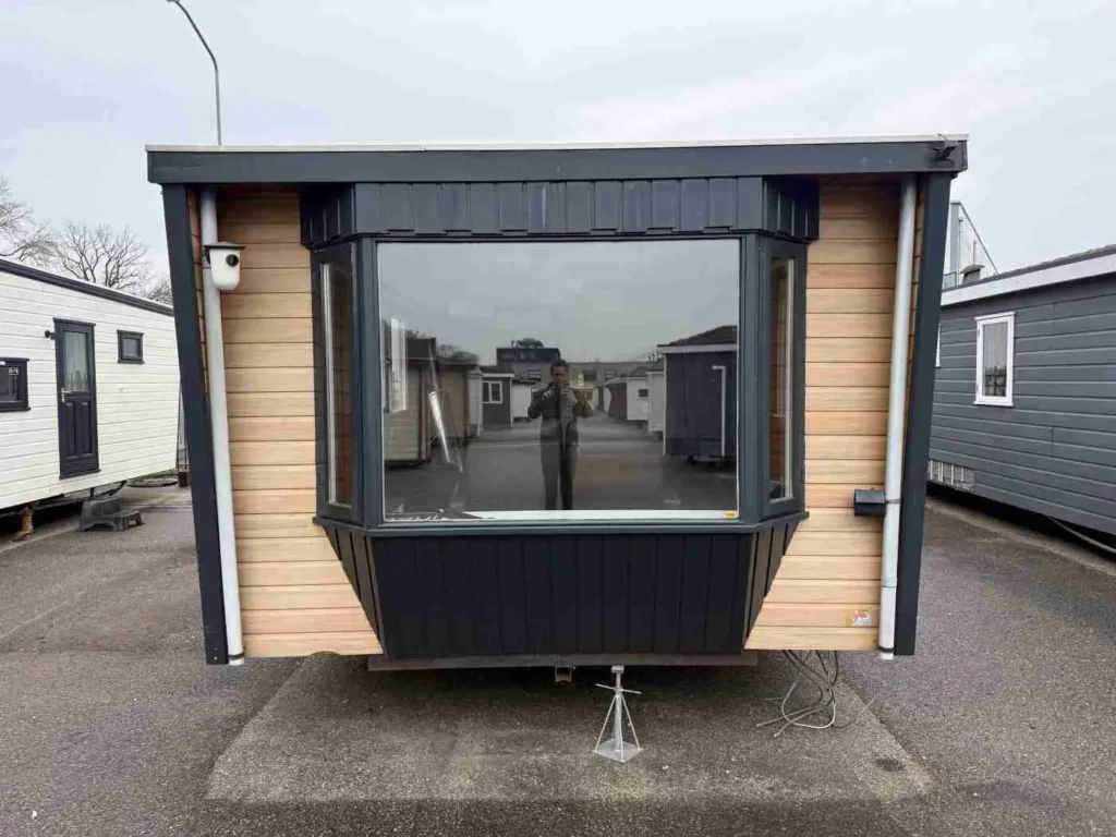 Kunststof Chalet 10.30 x 3.60 m – foto 2