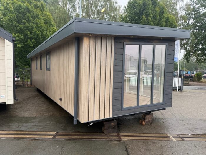 Overson Lessenaar 12 x 4.10 m chalet