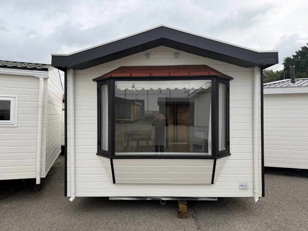 Maat Chalet 9.20 × 3.80 m