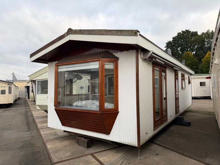 PVC Chalet 10.10 x 3.60 m